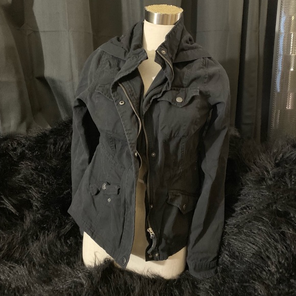 Spring Jacket - Picture 2 of 3